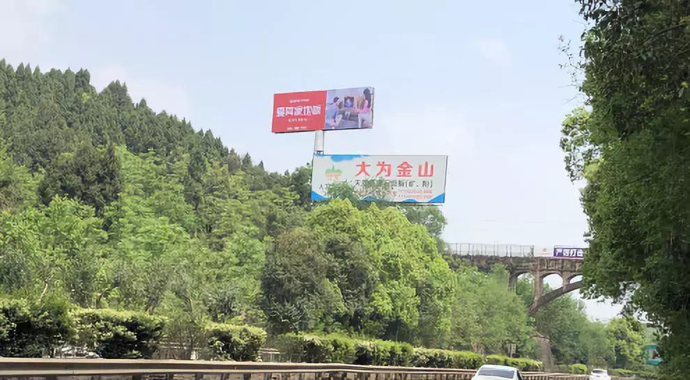 强势出击｜爱其家地板在全国区域重磅投放高炮、高铁广告！