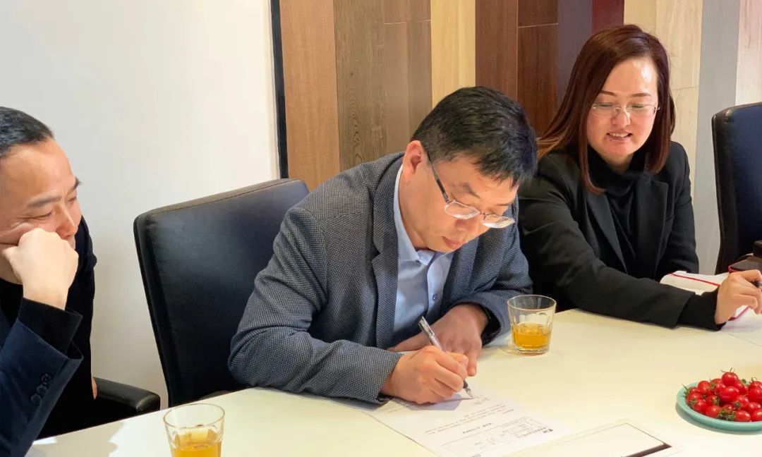 同谱木门新篇，共启如虹征程——爱其家2021年度木门启动仪式成功举行
